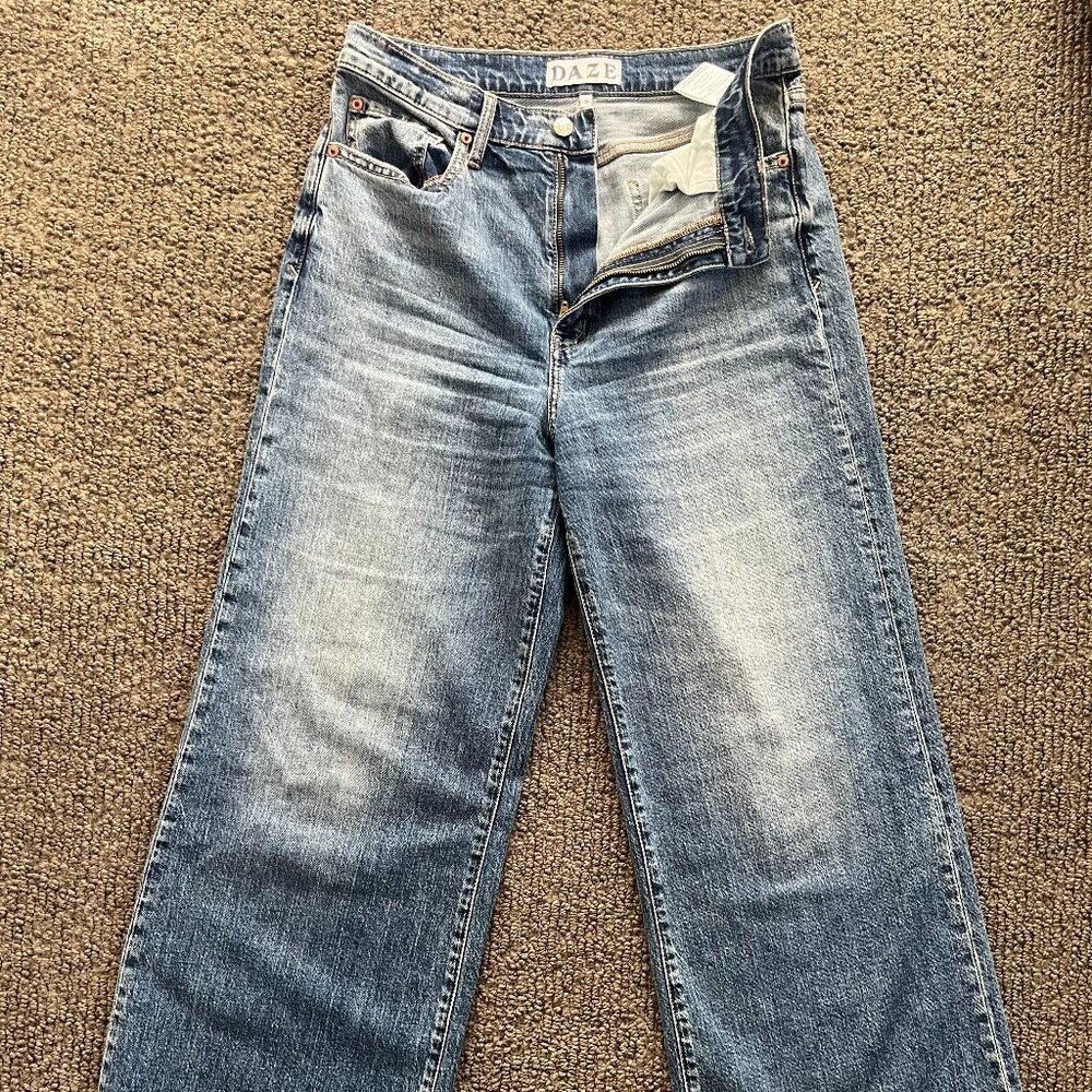 DAZE - Sundaze Raw Hem High Waist Crop Straight Leg Jeans - SZ 29